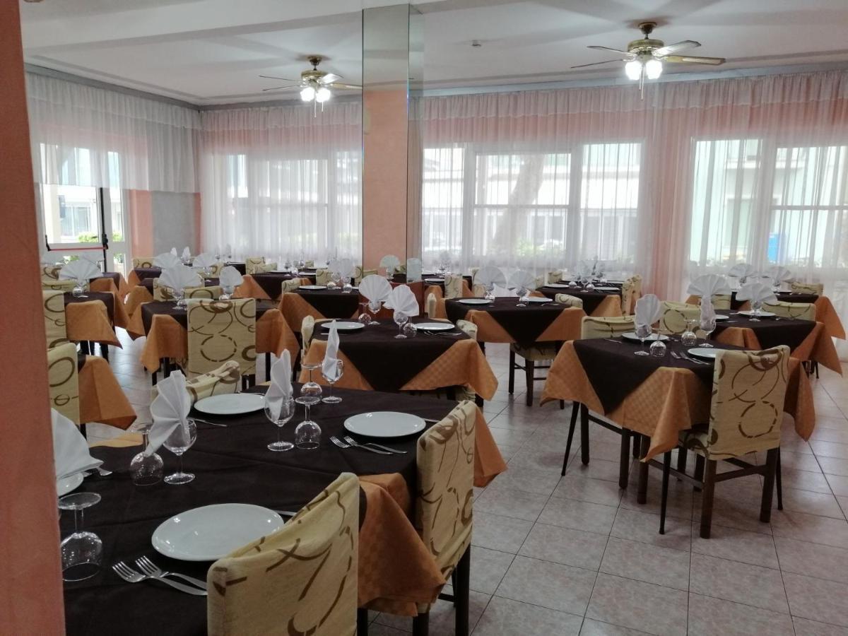 Hotel Alba Ρίμινι Εξωτερικό φωτογραφία