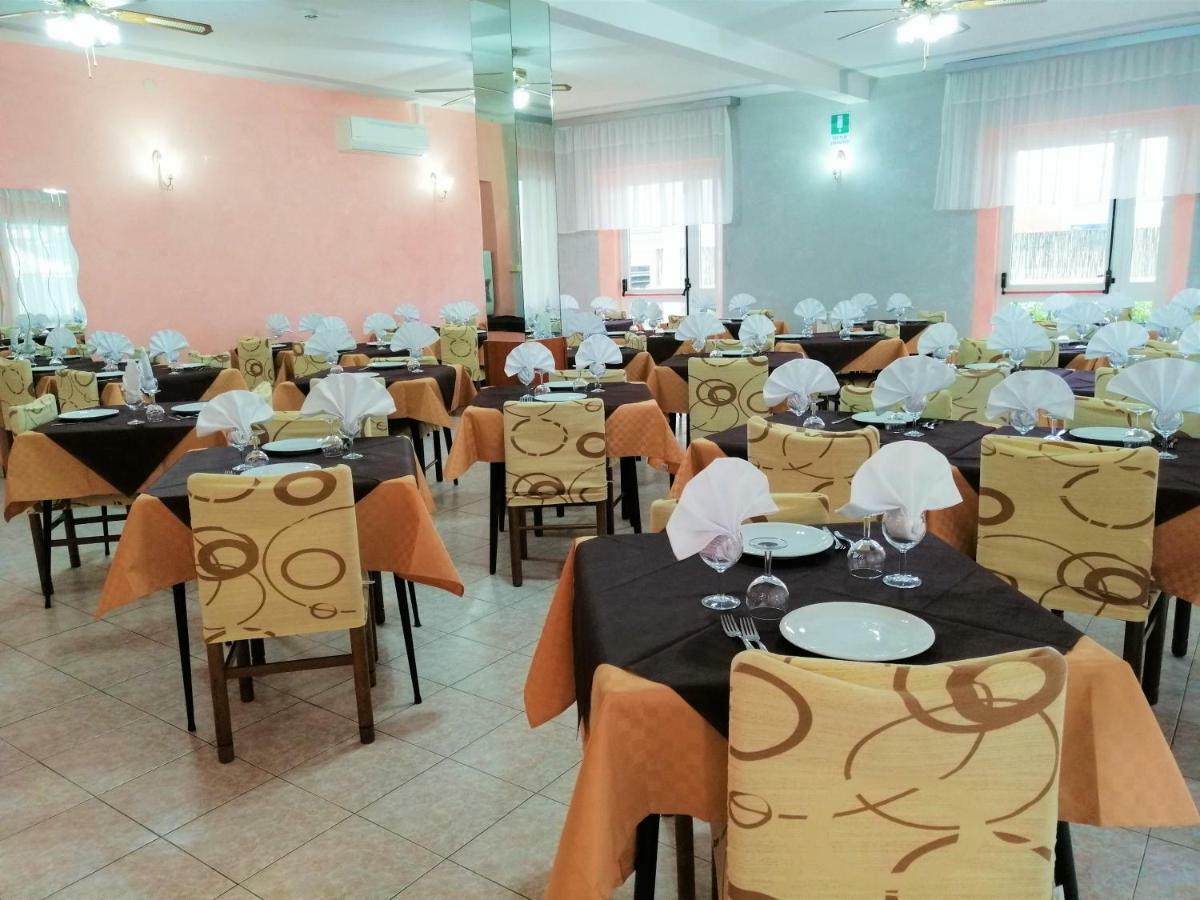 Hotel Alba Ρίμινι Εξωτερικό φωτογραφία