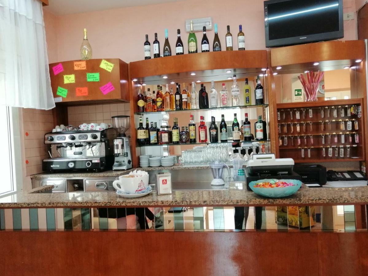 Hotel Alba Ρίμινι Εξωτερικό φωτογραφία