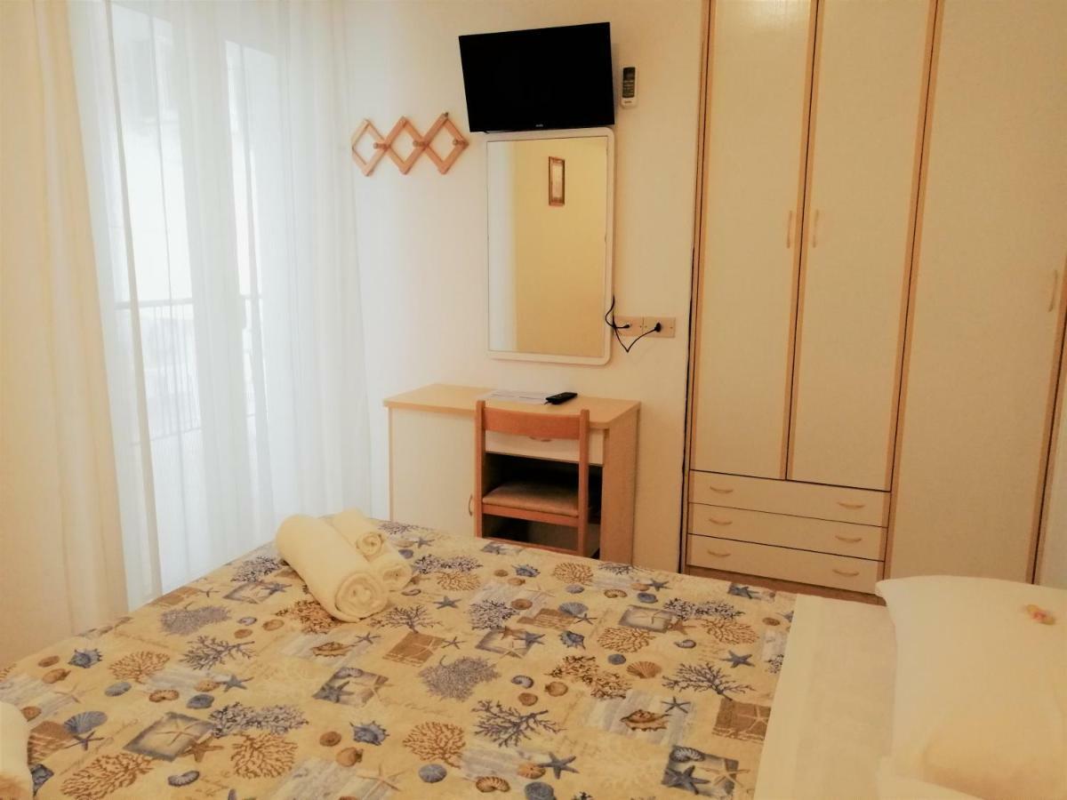 Hotel Alba Ρίμινι Εξωτερικό φωτογραφία