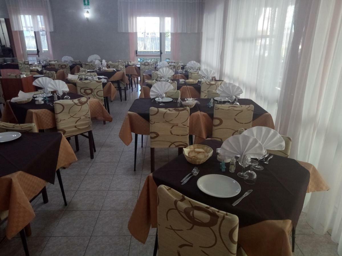 Hotel Alba Ρίμινι Εξωτερικό φωτογραφία